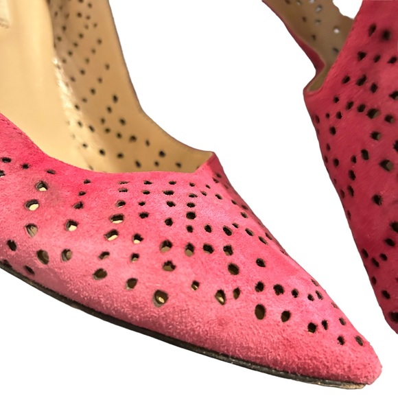 Diane Von Furstenberg Bonnie Suede Pumps - Picture 2 of 12